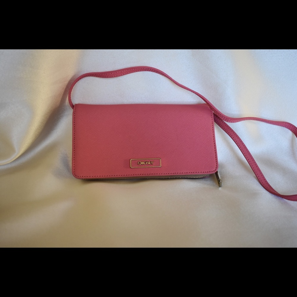 ✨Host Pick✨ DKNY Bubblegum Pink Crossbody Wallet